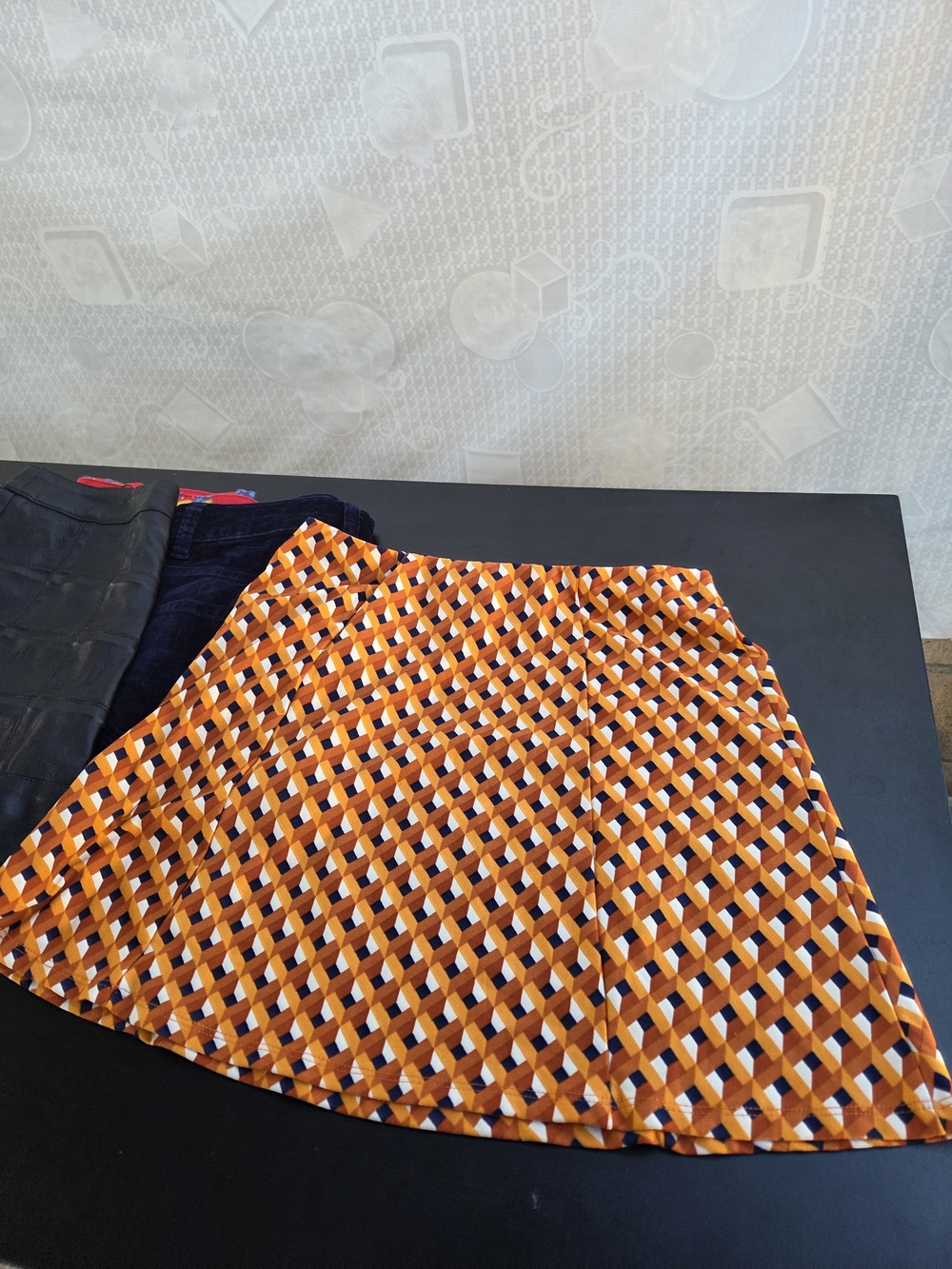 Forever 21 Red Lemon Print Button-Up - Picture 16 of 17